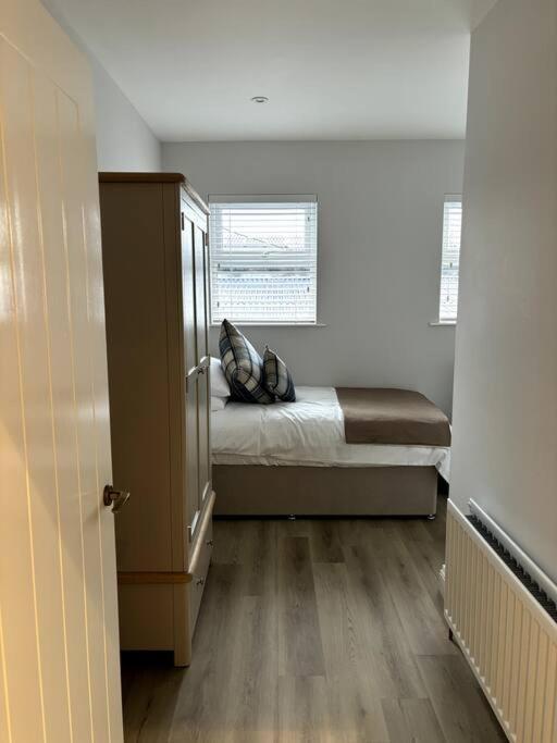 The Colonel Villa Lisburn Bagian luar foto