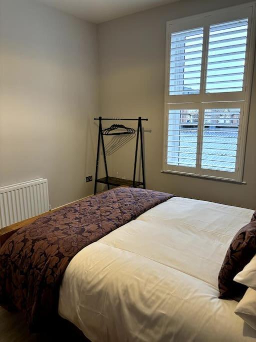 The Colonel Villa Lisburn Bagian luar foto